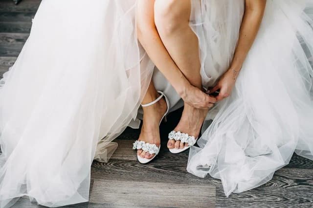 Jakie buty do sukni ślubnej boho, aby wyglądać olśniewająco? Jakie buty do sukni ślubnej boho, aby wyglądać olśniewająco?