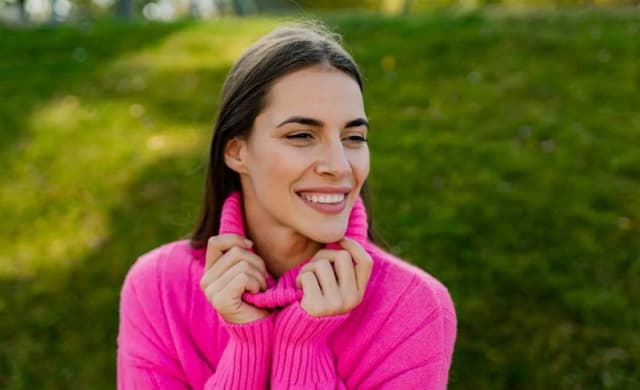 Stylizacje z różowym kardiganem, które ożywią Twoją garderobę Stylizacje z różowym kardiganem, które ożywią Twoją garderobę