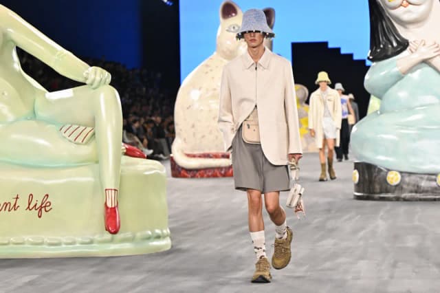 Jakie buty męskie są teraz modne? Oto najgorętsze trendy w obuwiu Jakie buty męskie są teraz modne? Oto najgorętsze trendy w obuwiu